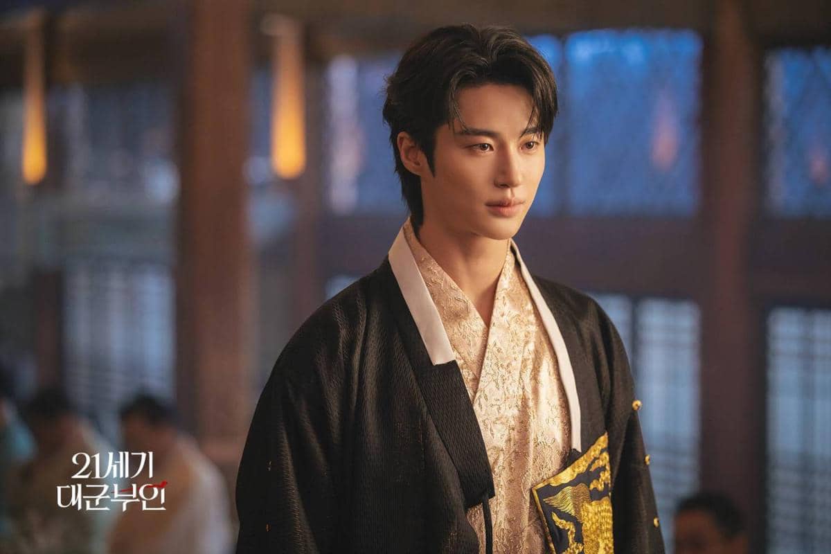 Still cut drama Perfect Crown 