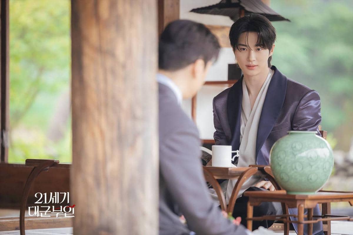 Still cut drama Perfect Crown