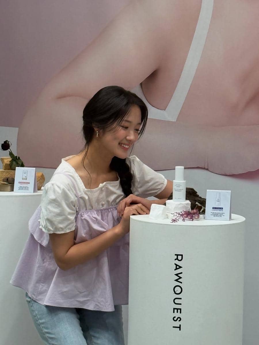 inspirasi outfit ala Kim Hye Yoon