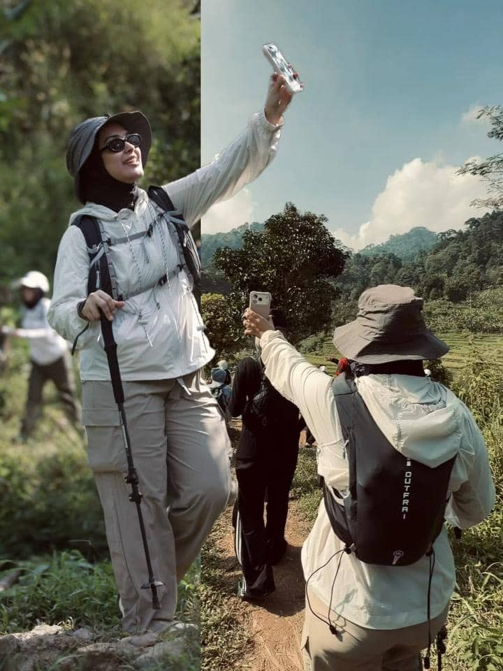 Vebby Palwinta saat trekking bareng sahabat ke kawasan Bogor
