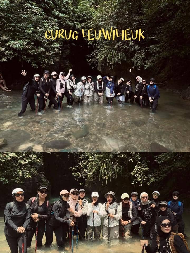 Vebby Palwinta saat trekking bareng sahabat ke kawasan Bogor