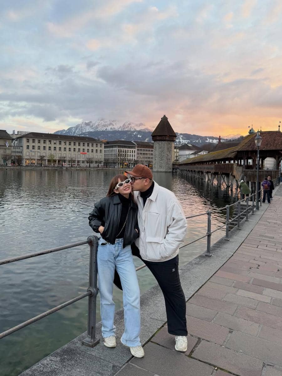 Keluarga Gilang Dirga main salju di Desa Engelberg, Swiss