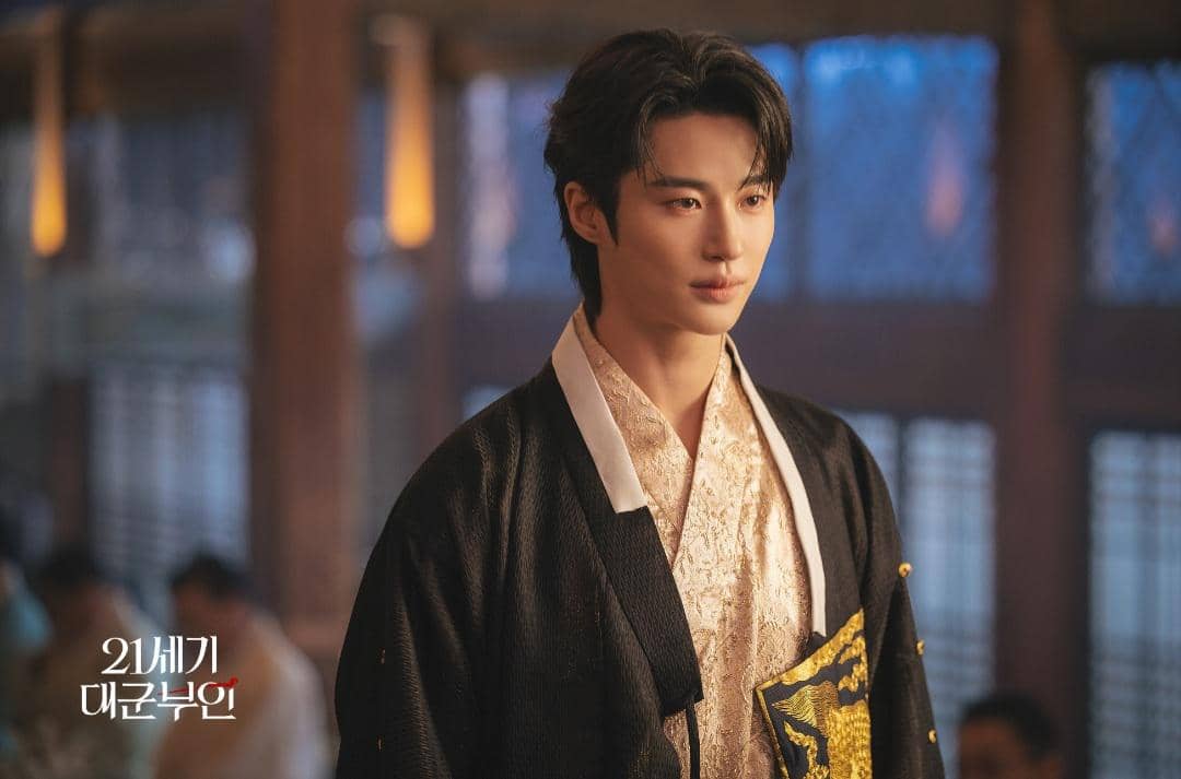 Cuplikan drakor Perfect Crown