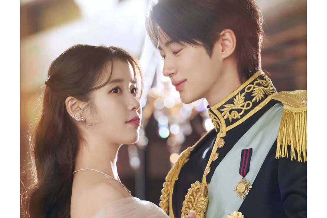 poster Perfect Crown 