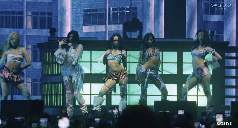 KATSEYE di Coachella Valley Music and Arts Festival 2026