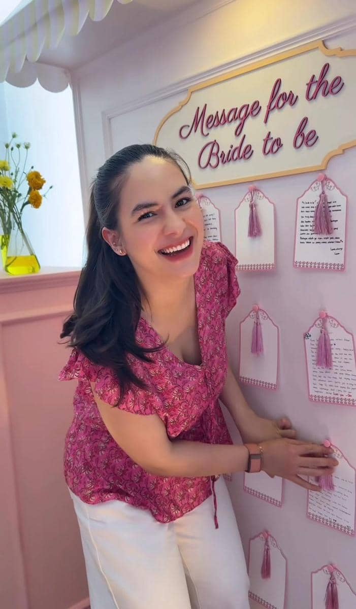 gaya seleb di Bridal Luncheon Syifa Hadju