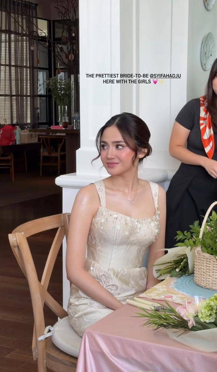 gaya Syifa Hadju di Bridal Luncheon