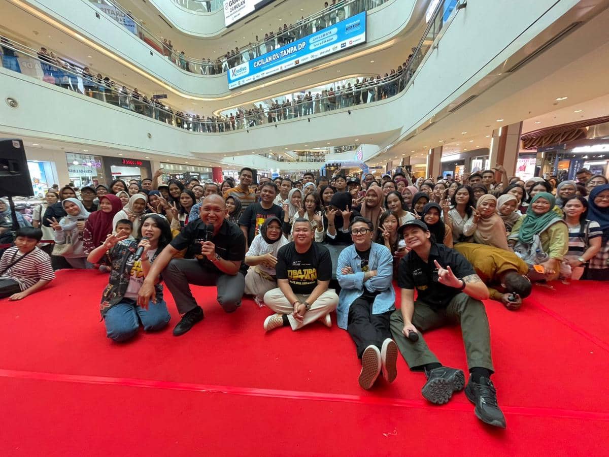 Oki Rengga dan Lolox Pulang Kampung Ngajak Nonton Tiba-Tiba Setan