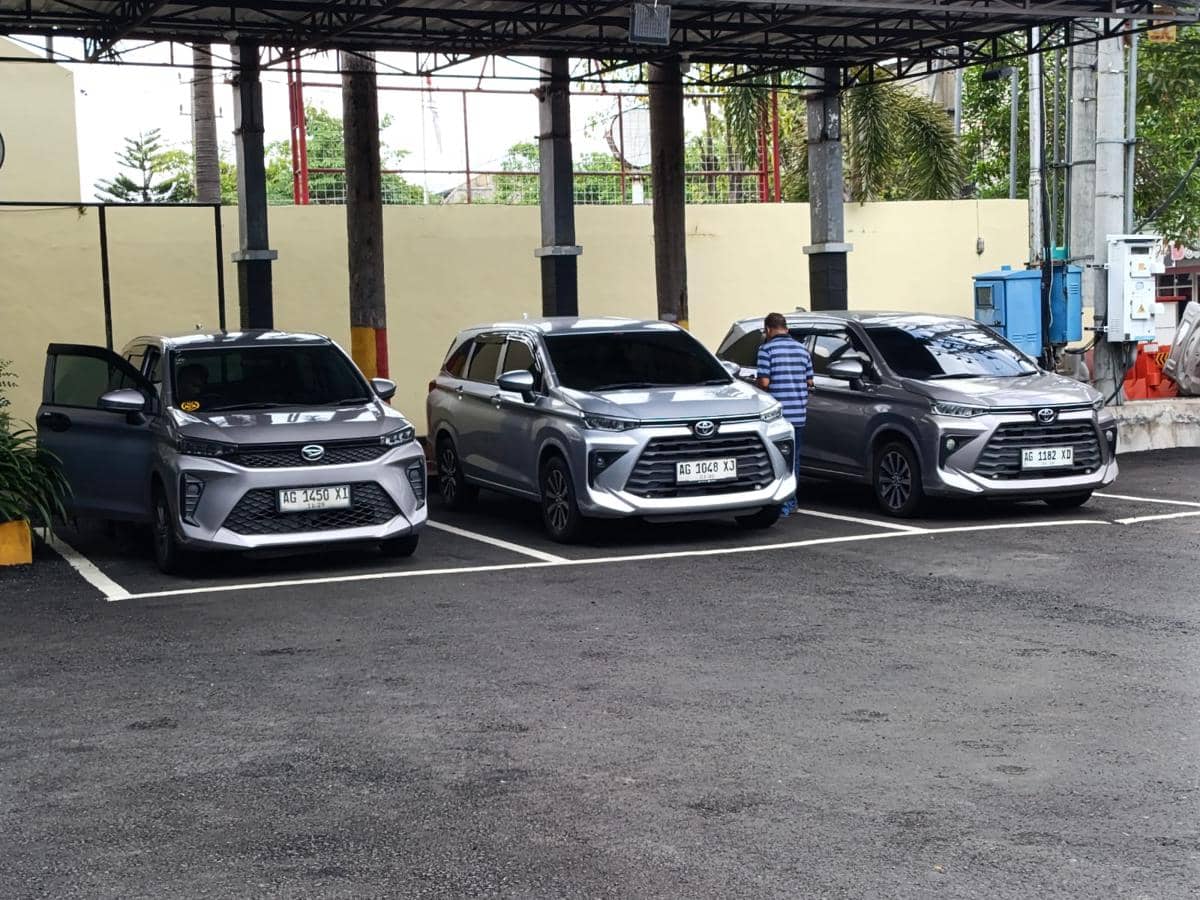 9 Unit Mobil Disewa KPK Selama Peyelidikan Tertutup di Tulungagung