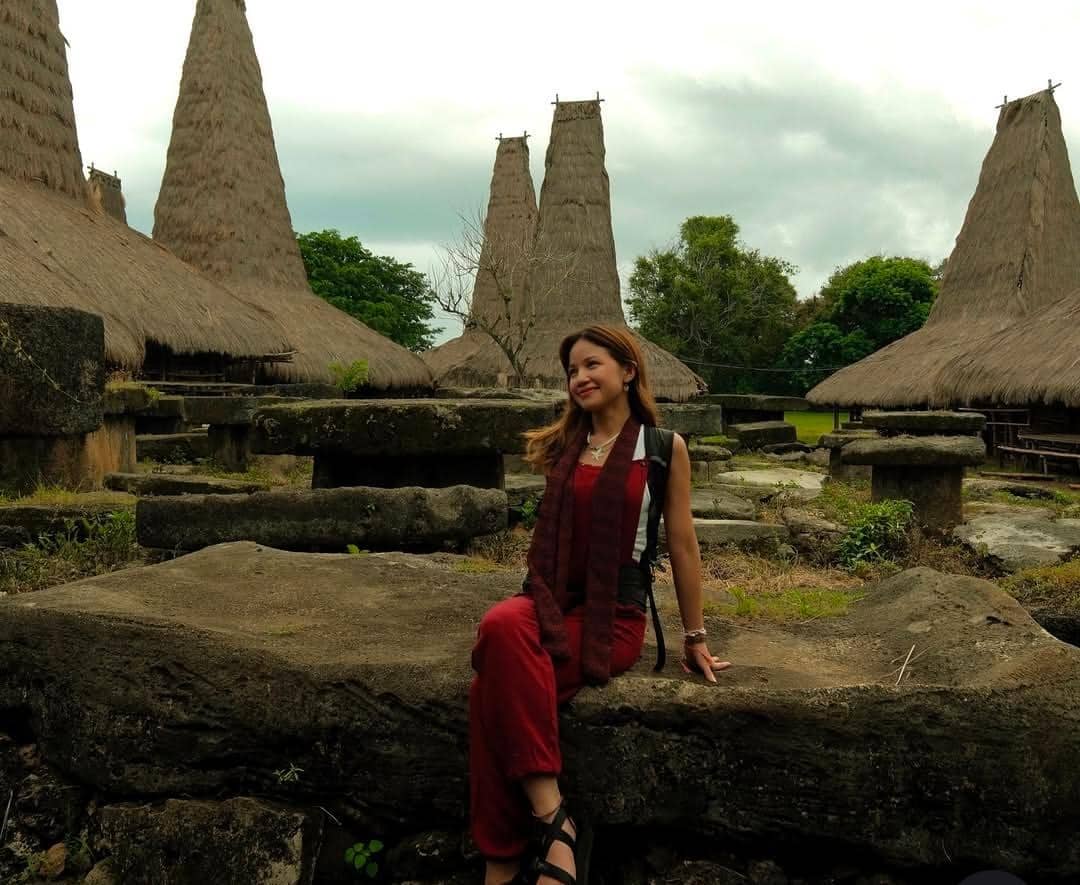 Bella Graceva liburan di Sumba, NTT