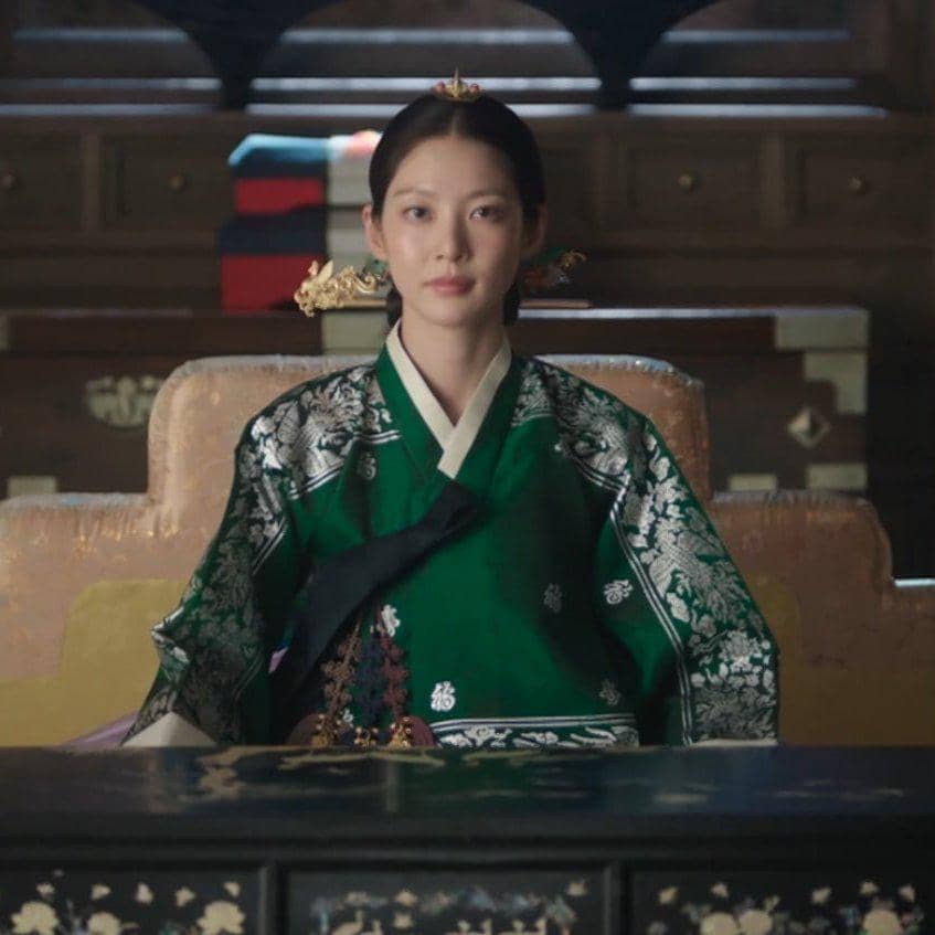 Still cut Perfect Crown