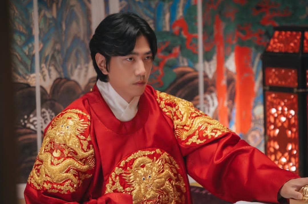 Sung Joon di drama Perfect Crown