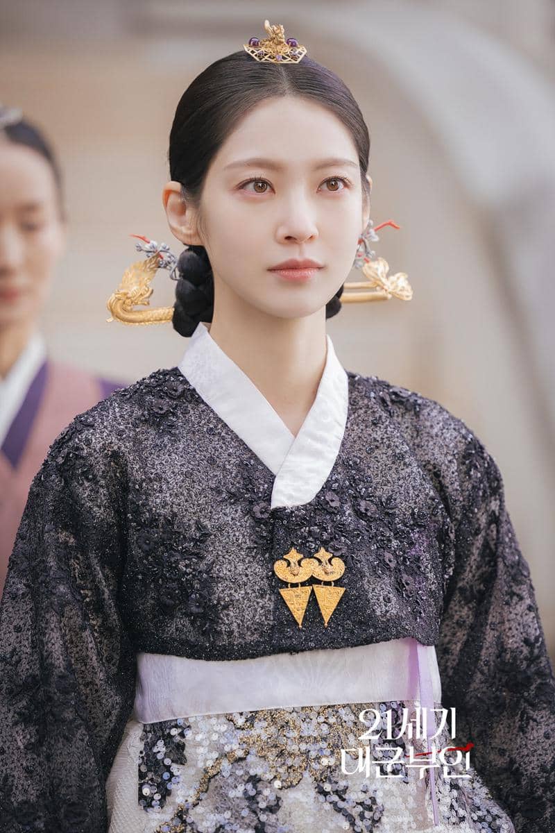 cuplikan drama Perfect Crown