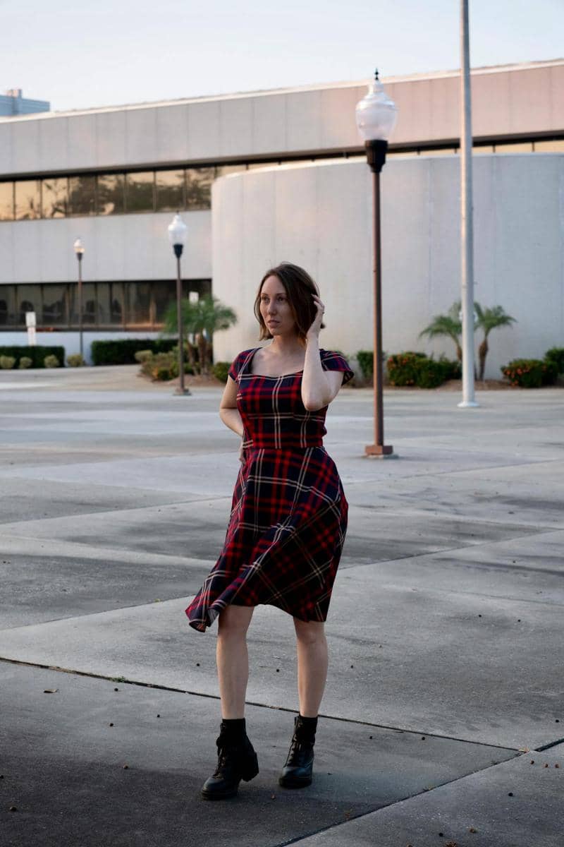 ilustrasi midi dress