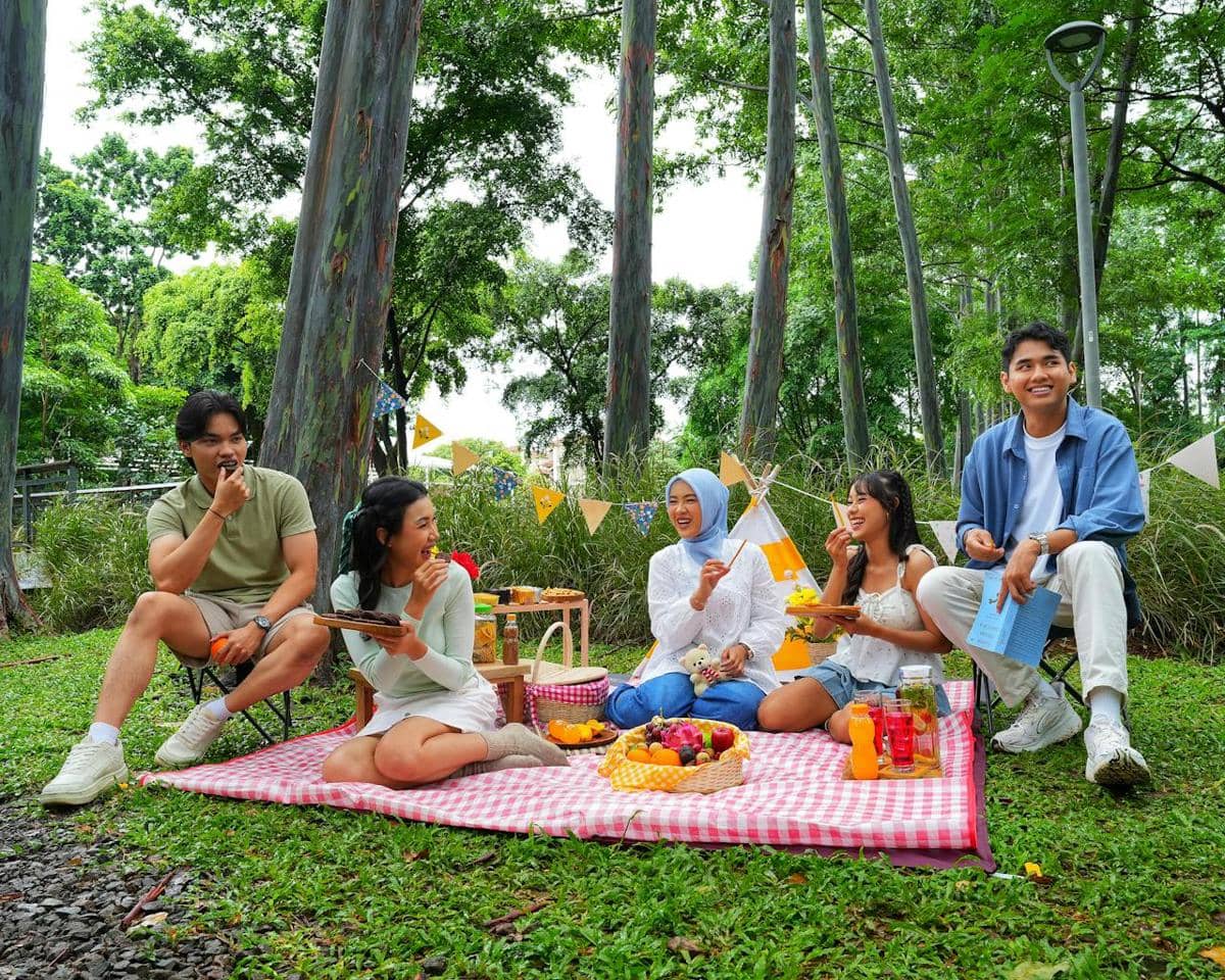 Ilustrasi soft socializing