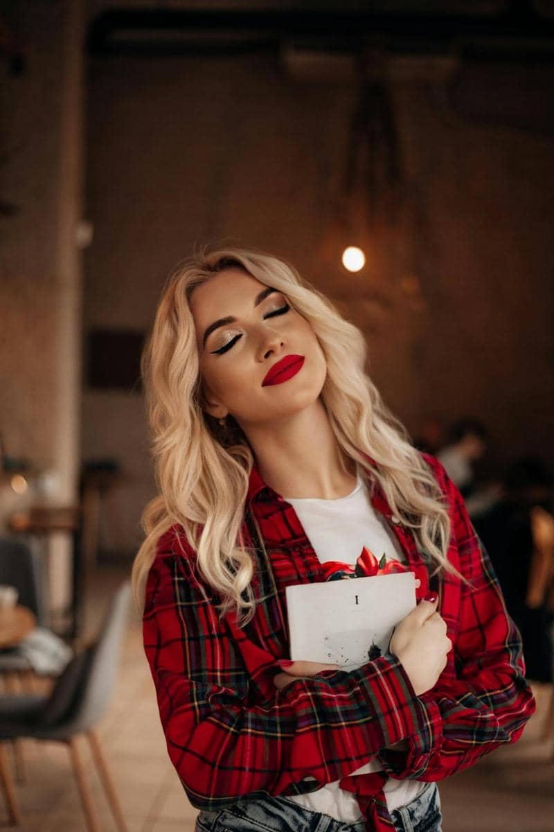 ilustrasi kemeja motif tartan