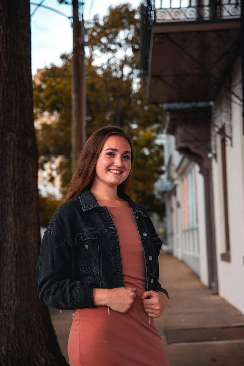 ilustrasi cropped jacket dan dress formal