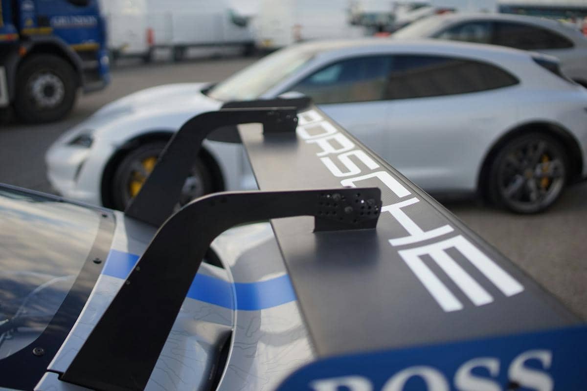  Pengaruh terhadap downforce dan stabilitas