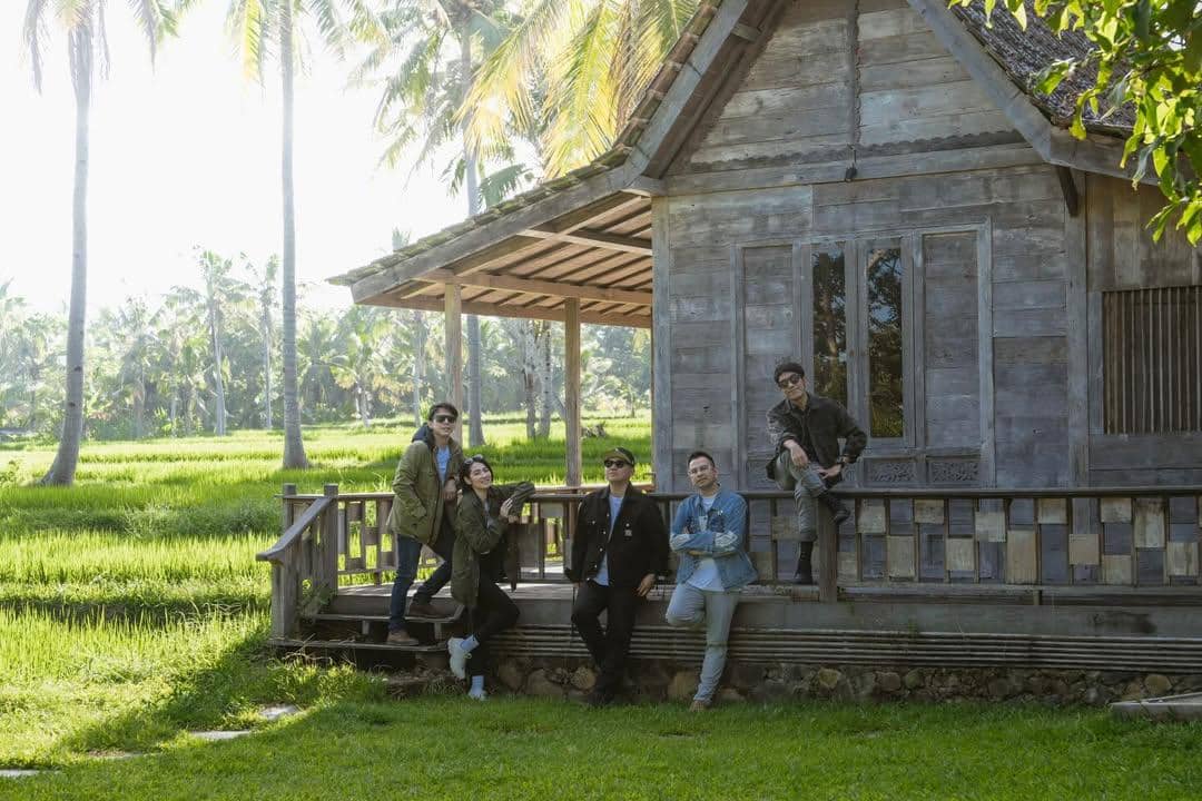 The Dudas-1 liburan bareng "Dilan dan Ancika" di Banyuwangi