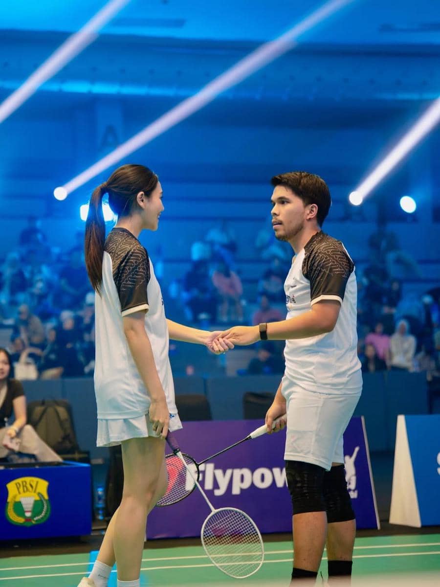 Aaliyah dan Thariq bertanding di kompetisi bulu tangkis