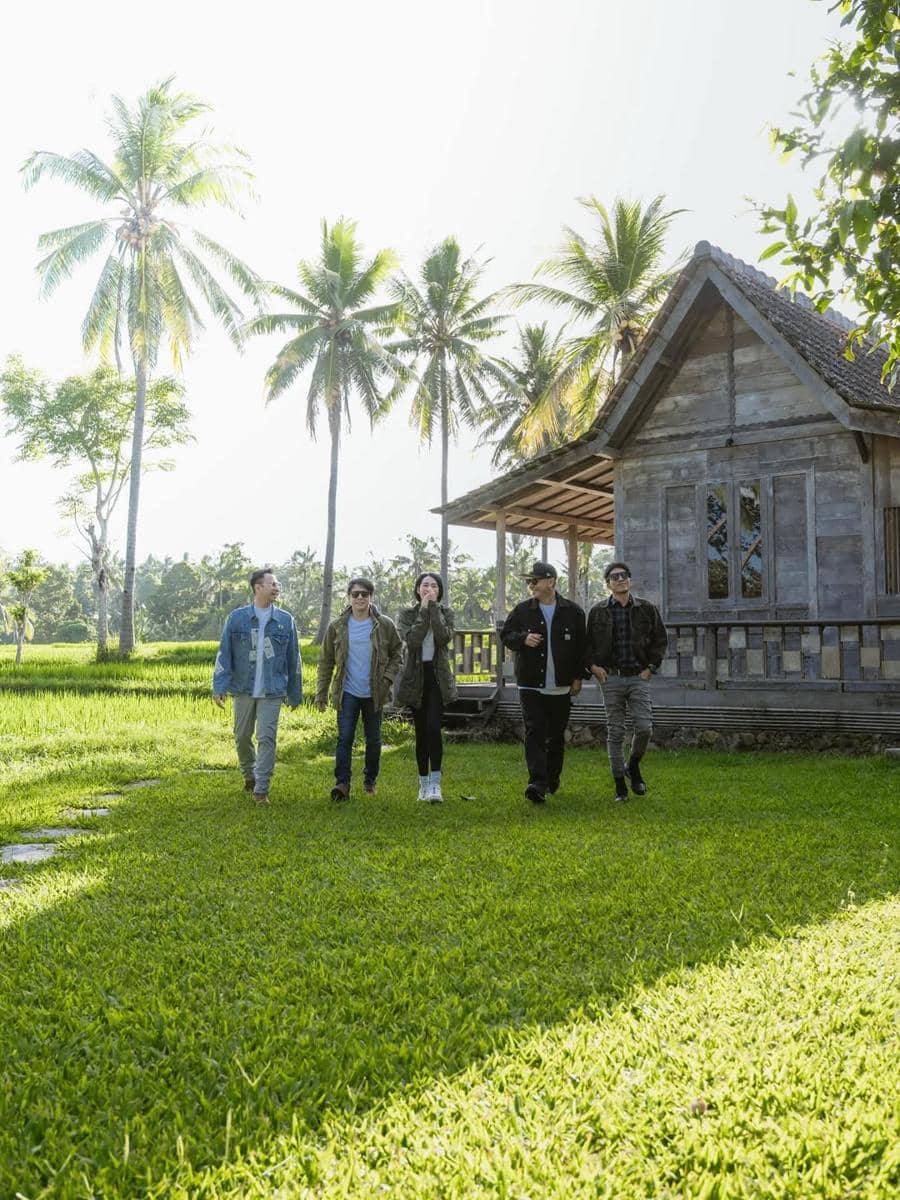 The Dudas-1 liburan bareng "Dilan dan Ancika" di Banyuwangi