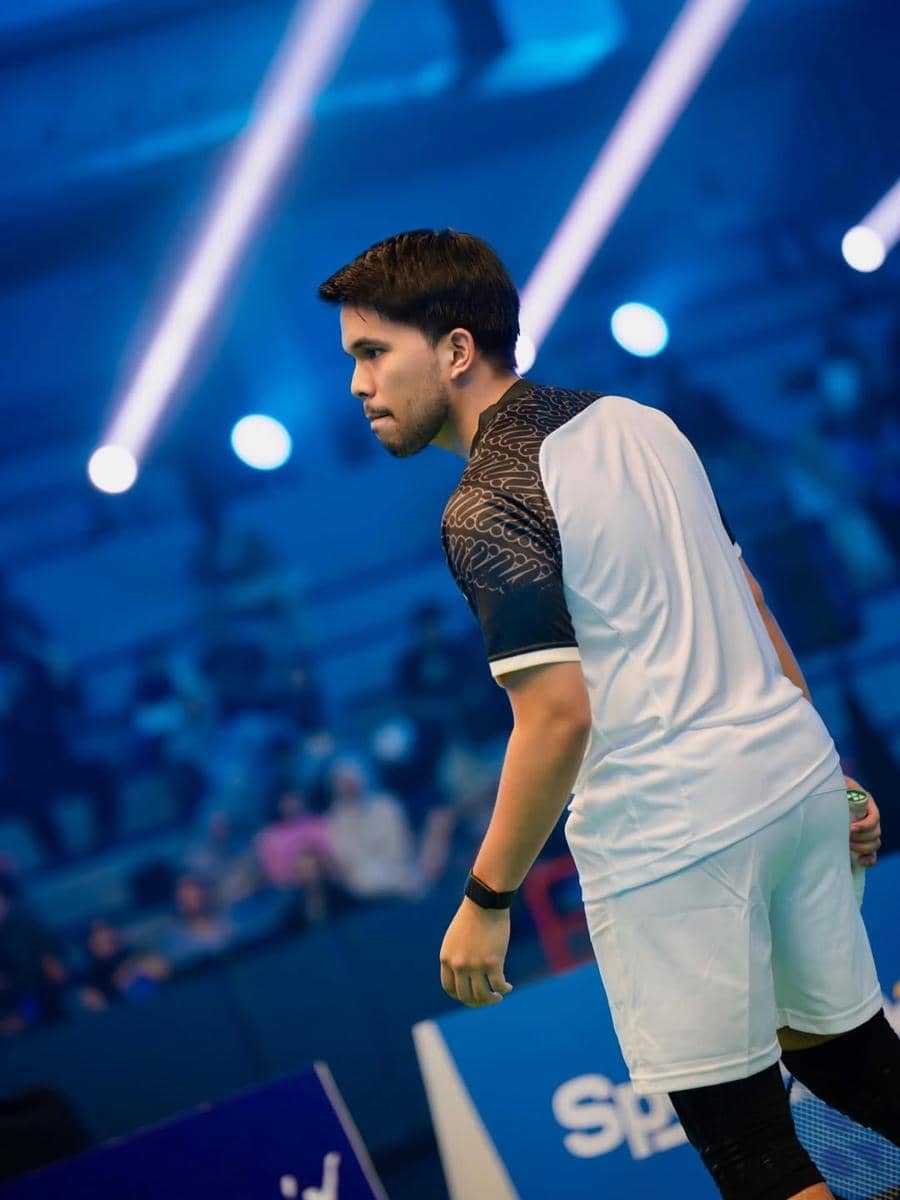 Aaliyah dan Thariq bertanding di kompetisi bulu tangkis