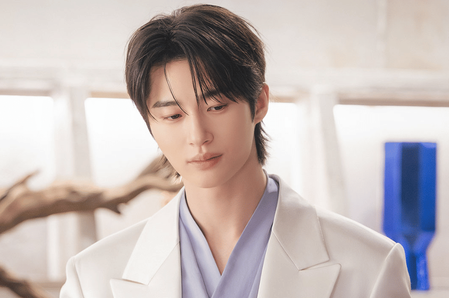 Cuplikan drama Korea Perfect Crown