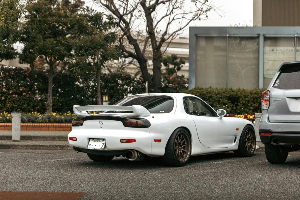 Kompleksitas teknologi dan biaya