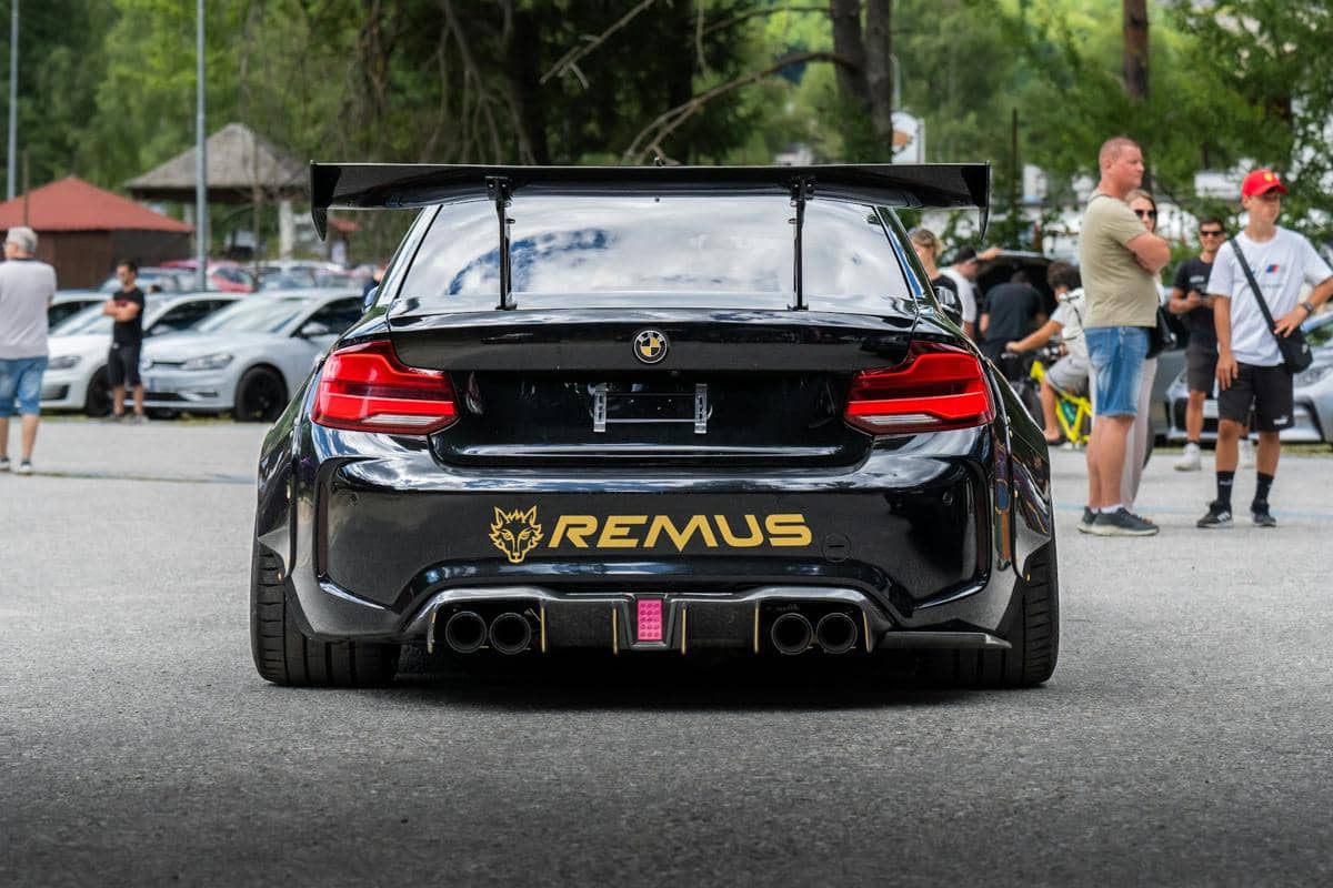 Fungsi estetika dan karakter desain