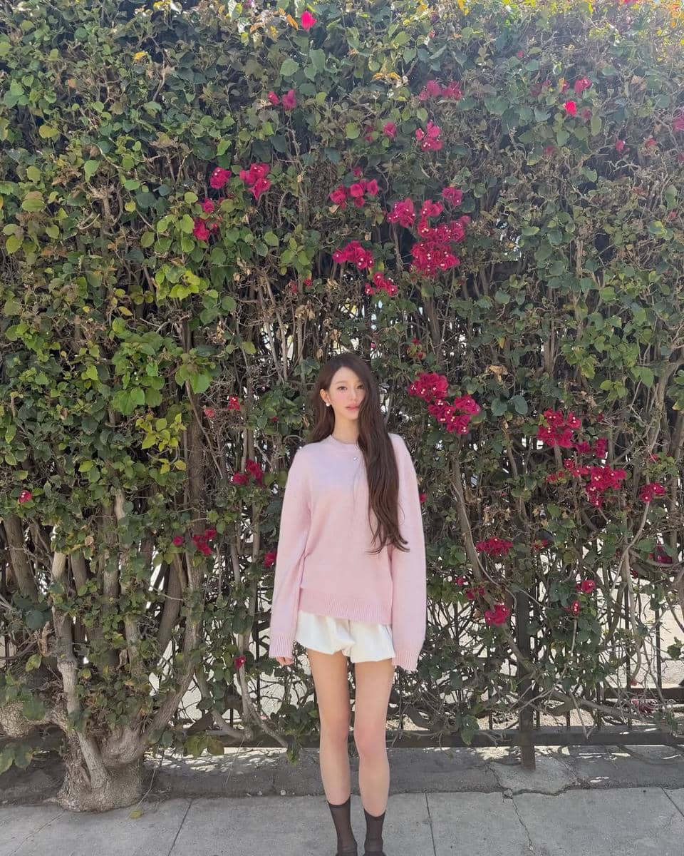 Inspirasi outfit ala Jang Wonyoung 