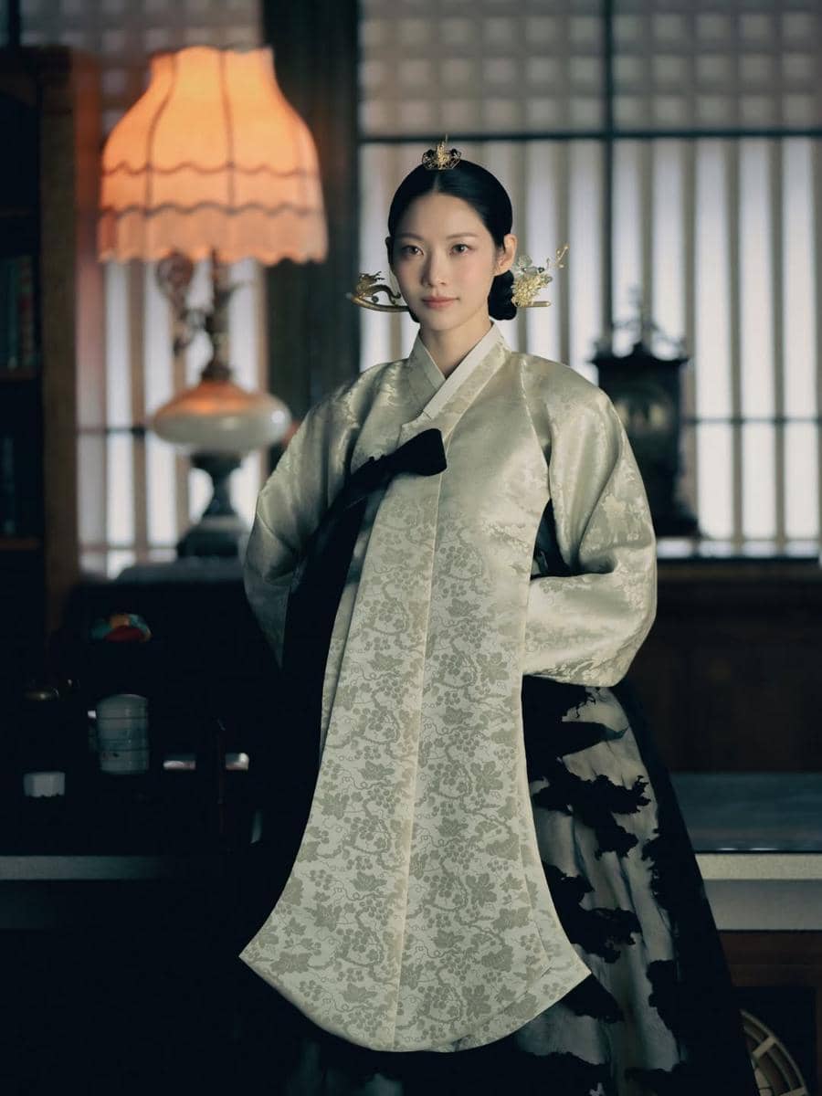 Still cut Perfect Crown