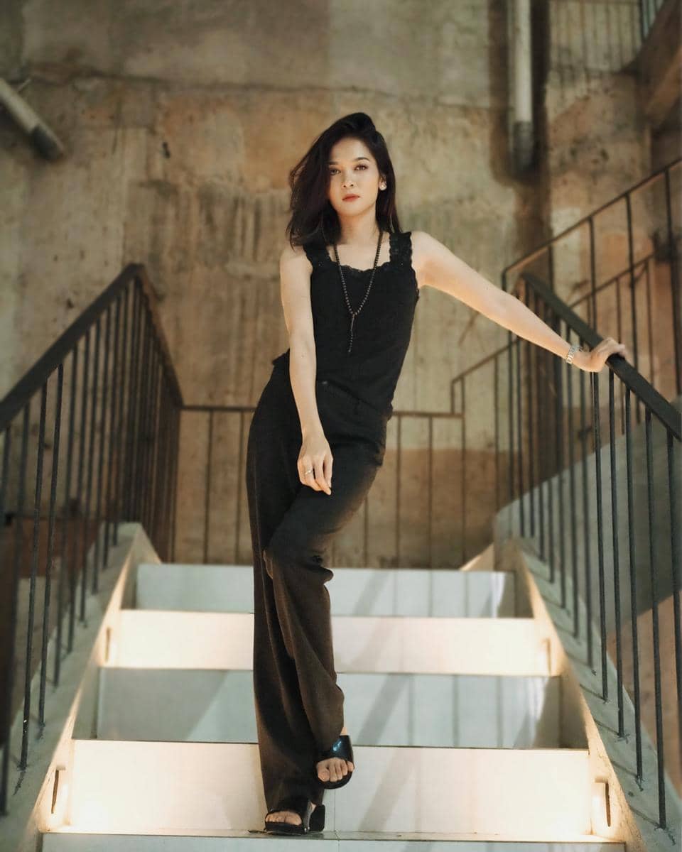 OOTD Lindi Fitriyana, Istri Virgoun