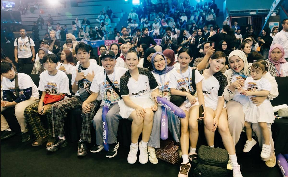 Suporter Hesti dan Ayu Ting Ting di Sportstive (instagram.com/hestipurwadinata)