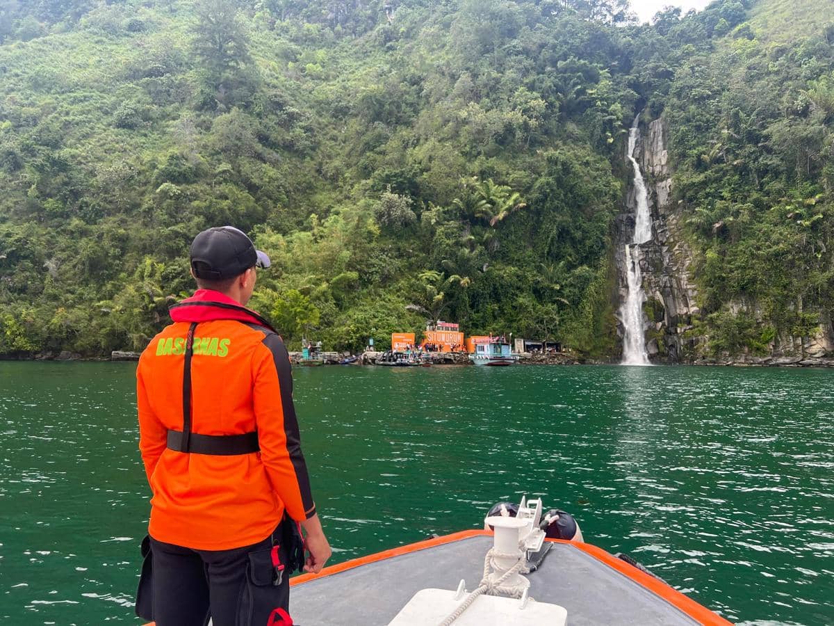 Wisatawan Tenggelam di Air Terjun Situmurun Danau Toba Belum Ditemukan