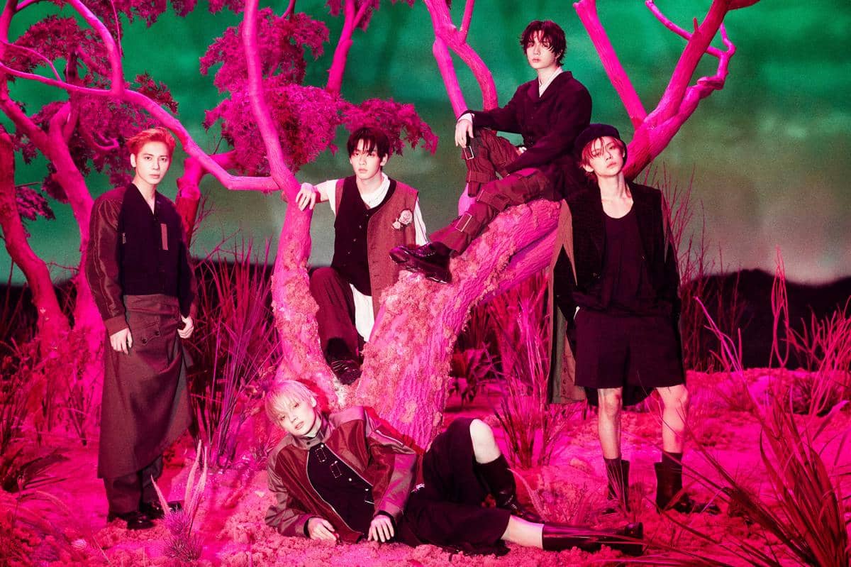 Makna Lagu TXT di Album 7TH YEAR: A Moment of Stillness in the Thorns