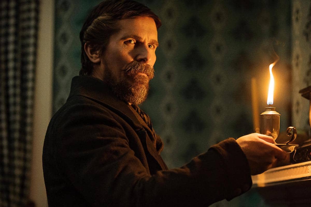 adegan dalam film The Pale Blue Eye