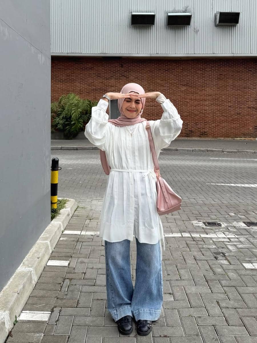 OOTD Blue Jeans ala Rahmi Apria