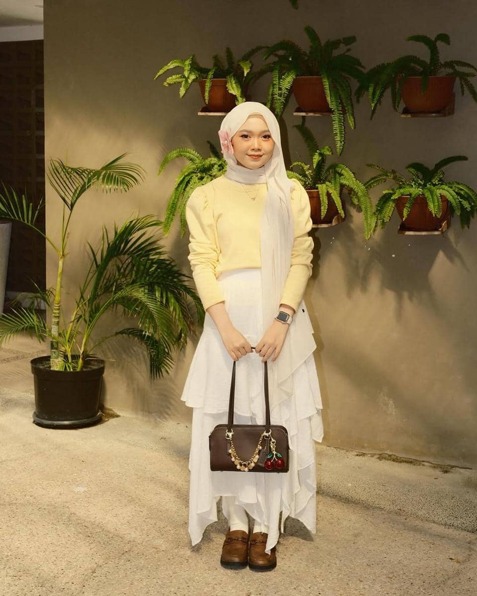 OOTD Nuansa Kuning ala Adhiva Amalia