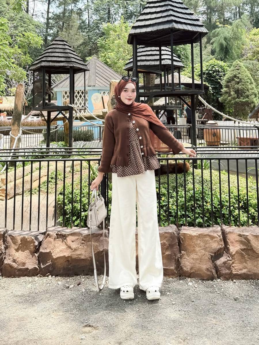 OOTD Nuansa Cokelat ala Deya Aletha