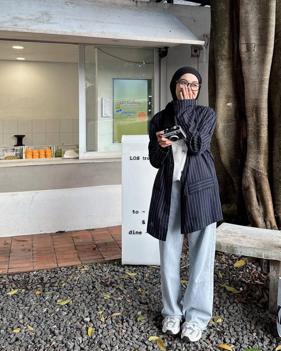 OOTD Blue Jeans ala Rahmi Apria