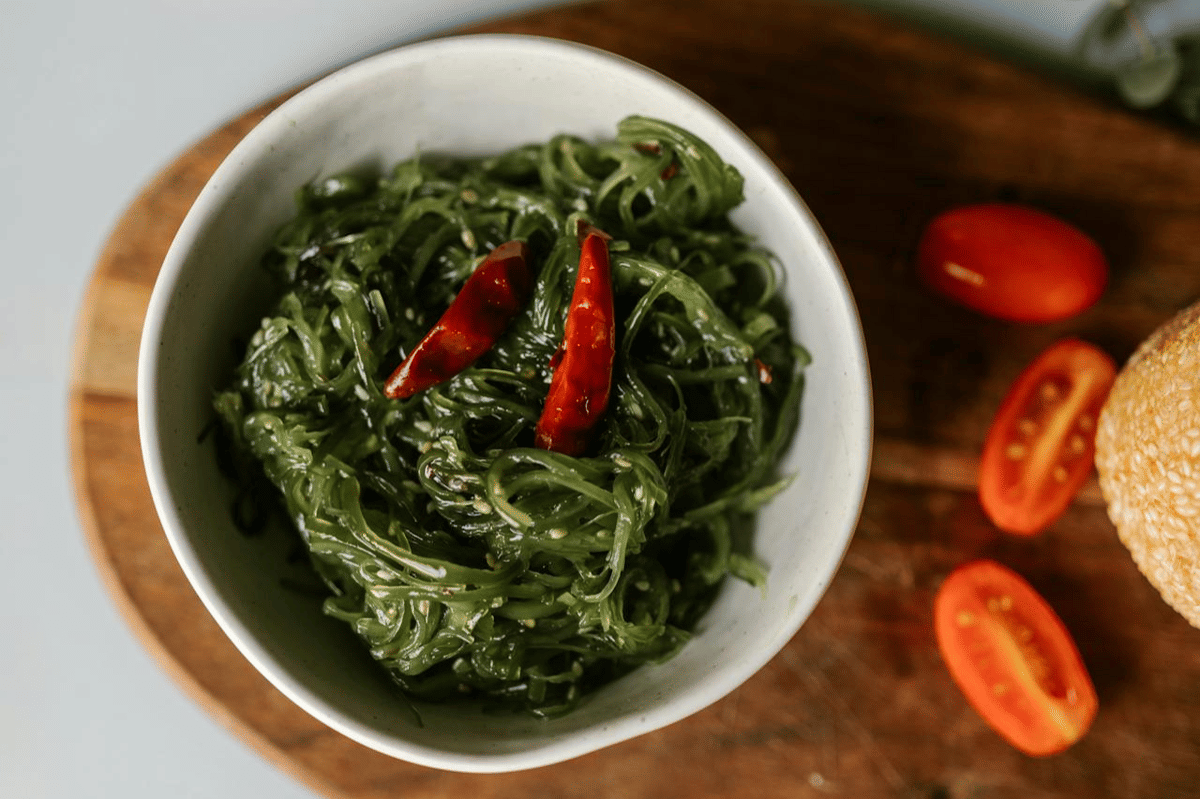 Resep Miyeok Julgi Bokkeum atau Batang Rumput Laut Tumis ala Korea