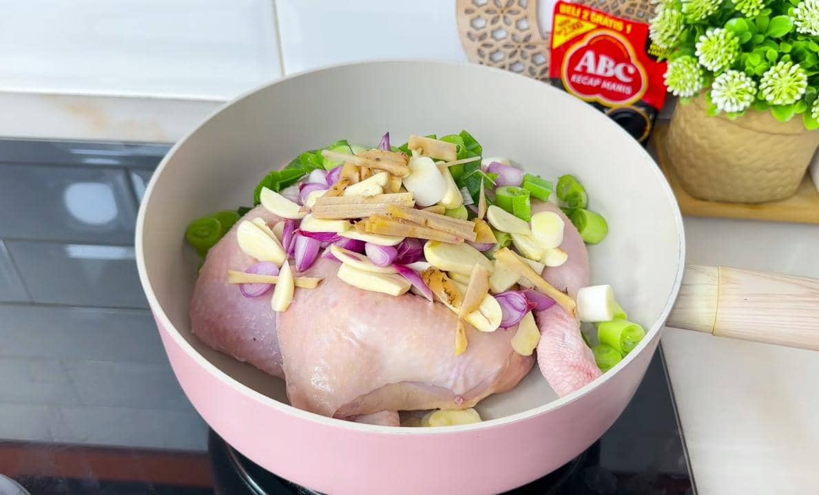 ilustrasi ungkep ayam kecap