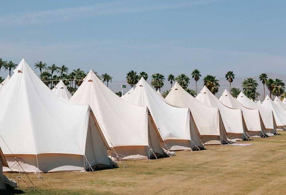 ilustrasi camping di Coachella
