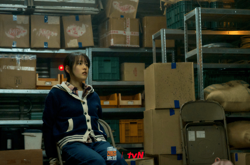 Park Seo Kyung di drama Mad Concrete Dreams