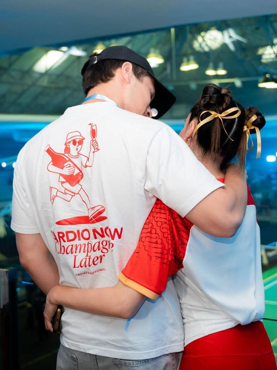 Arya Vasco dampingi Cinta Laura dalam turnamen badminton