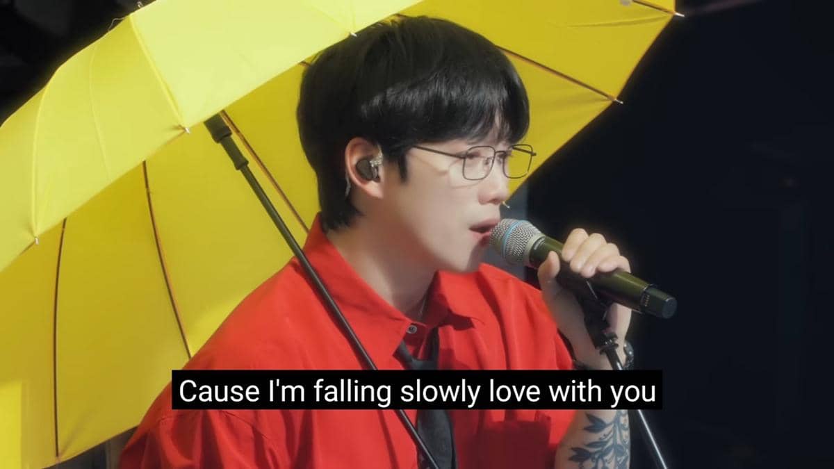 10CM membawakan "Spring Snow"