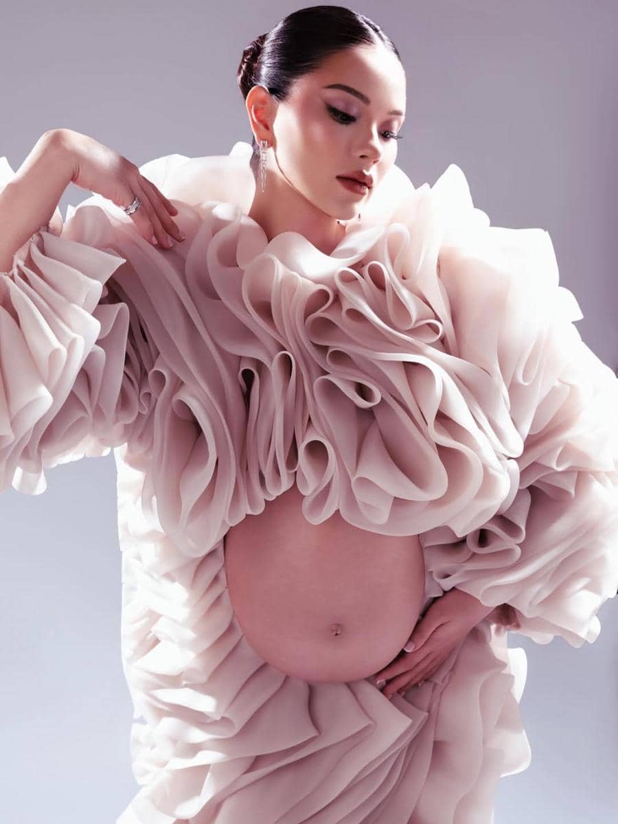 Gaya Maternity Shoot Alyssa Daguise (instagram.com/alyssadaguise)