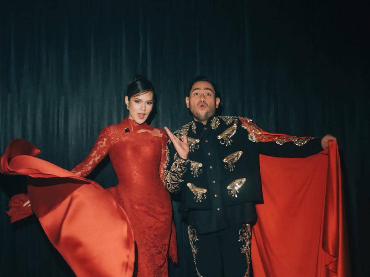 7 Gaya Raissa saat Duet dengan King Nassar, Elegannya Beda Level!
