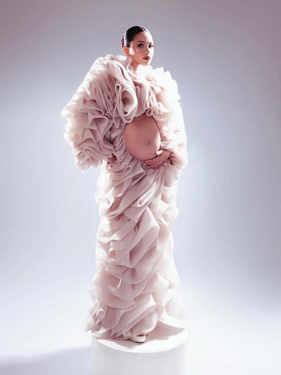 Gaya Maternity Shoot Alyssa Daguise (instagram.com/alyssadaguise)