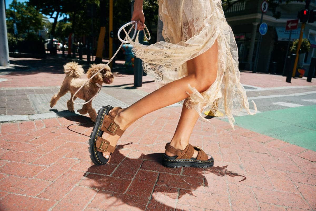 Sambut Musim Panas, Dr. Martens Rilis Zebzag Sandals yang Comfy Abis